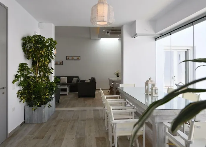 Nisides 别墅 纳乌萨