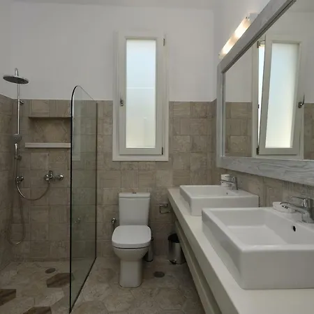 Villa Nisides Naousa (Paros)