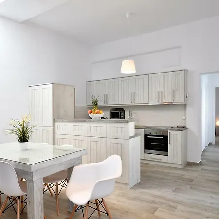 Villa Nisides Naousa (Paros)